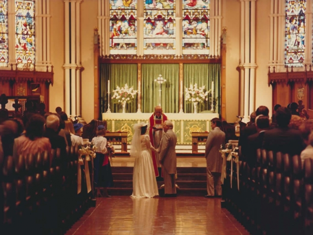 Douglas Reeman weds Kimberley Jordan on 5 October 1985, in St. James's Cathedral, Toronto.